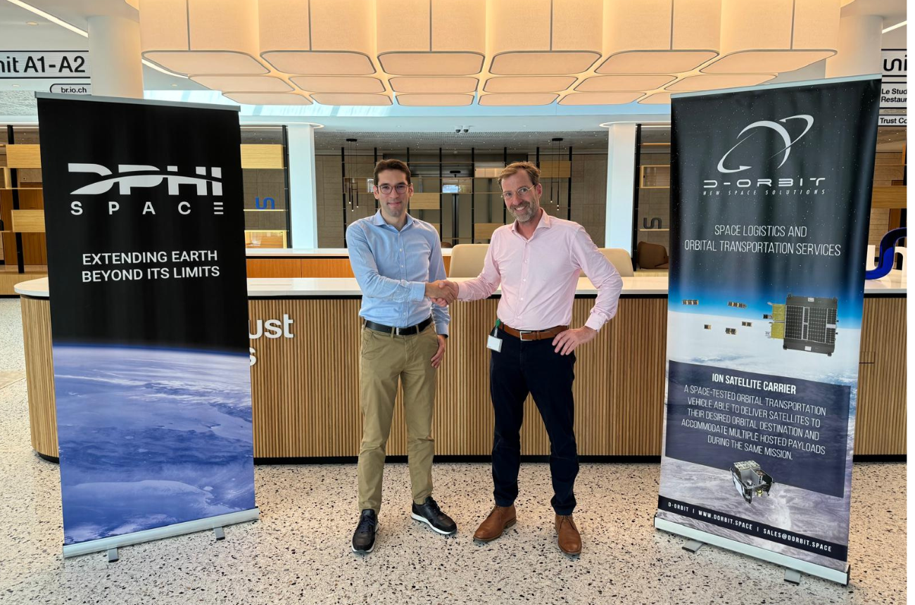 DPhi Space and D-Orbit representatives shaking hands at partnership announcement
